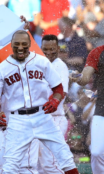Betts' bases-loaded walk gives Red Sox 4-3 win over Rangers